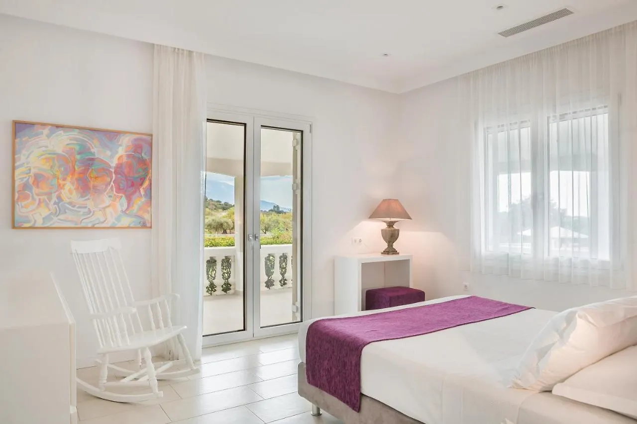 Villa Feinikas Metaxata Greece